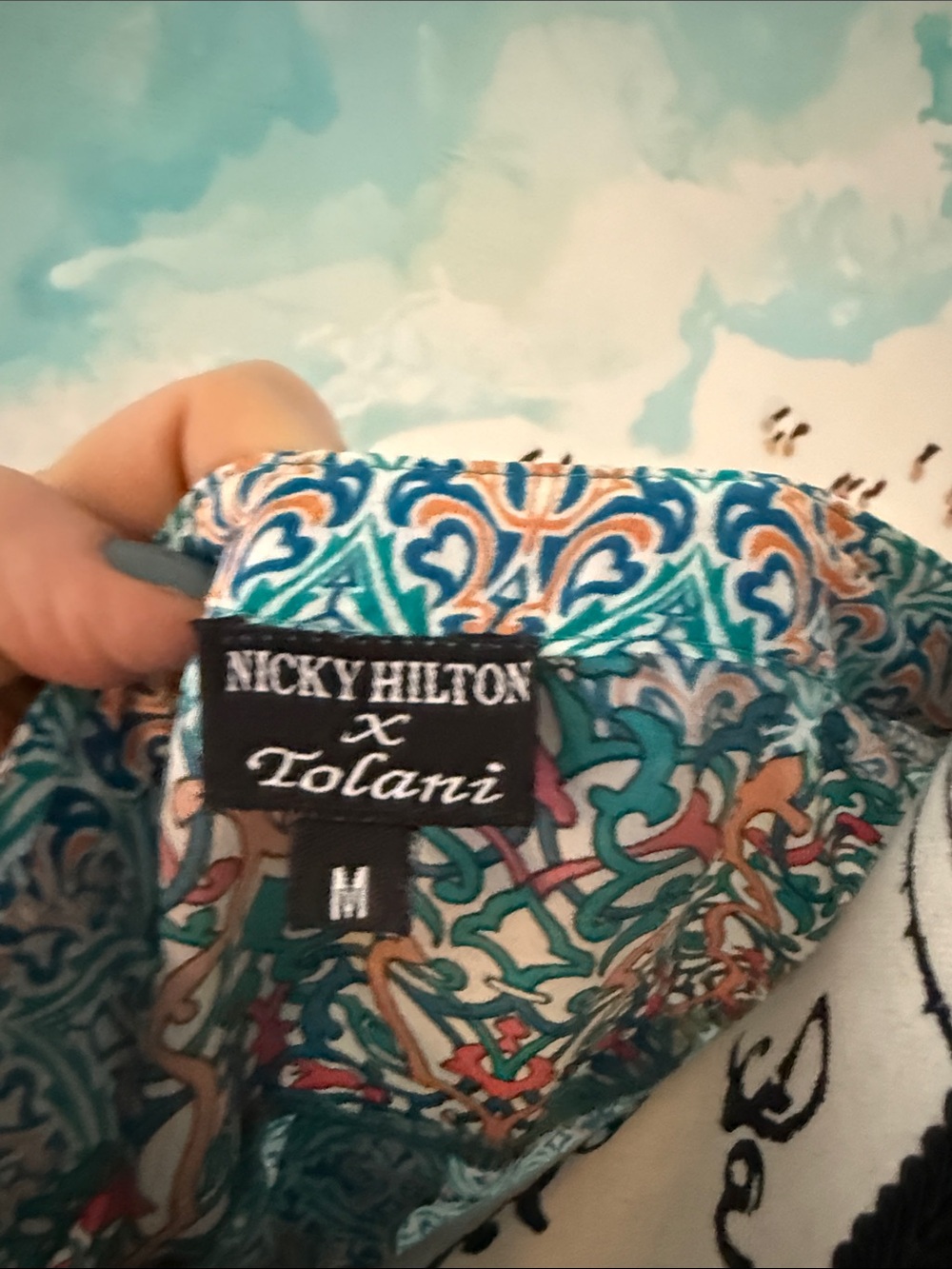 Nicky Hilton x Tolani V-Neck Button Top in Teal & wMulticolor - Picture 2 of 5